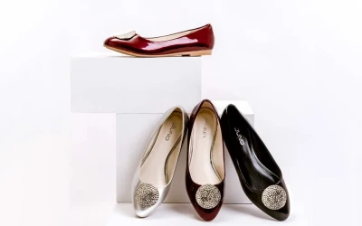 Bật mí tuyệt chiêu phối đồ cùng giày mules cho quý cô công sở